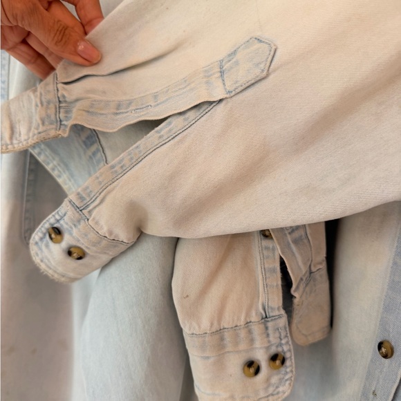 Lot of 2 Chambray Shirts – Men’s XL – Distressed / Workwear / Worn-In - Picture 9 of 15